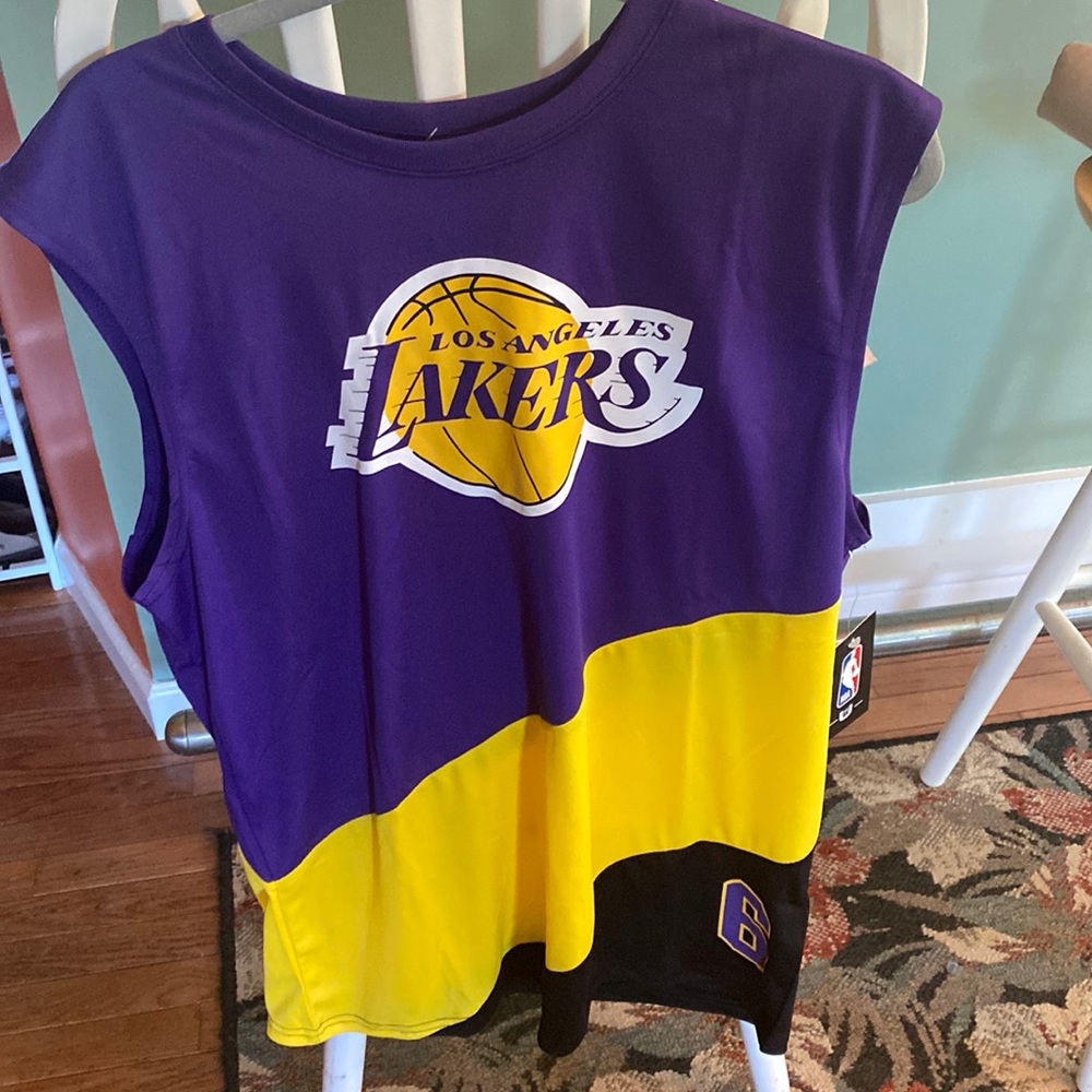 Brand new NBA lakers James jersey. NWT. Size L